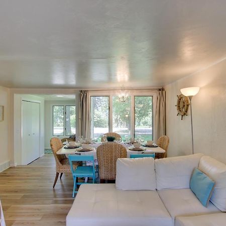 Updated Home With Deck 2 Mi To Sister Bay Beach! Exteriör bild
